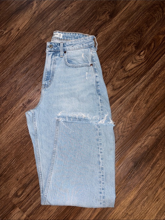 Abercrombie & Fitch Denim - CURVE LOVE High Waisted Light Wash Barrel Jean